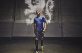 半岛体育全站-武磊复出首秀出彩，新疆男篮主场险胜迈阿密热火，豪取4连胜